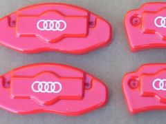 COPRIPINZE in ABS ad Alta Resistenza di Colore Rosso per Audi A3 Con Serigrafia Marca.